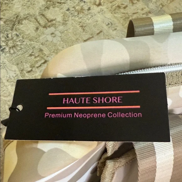 Tennis Bag- New With Tags! - Picture 3 of 7